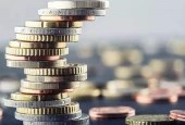 完善金融监管体系 牢牢守住风险底线